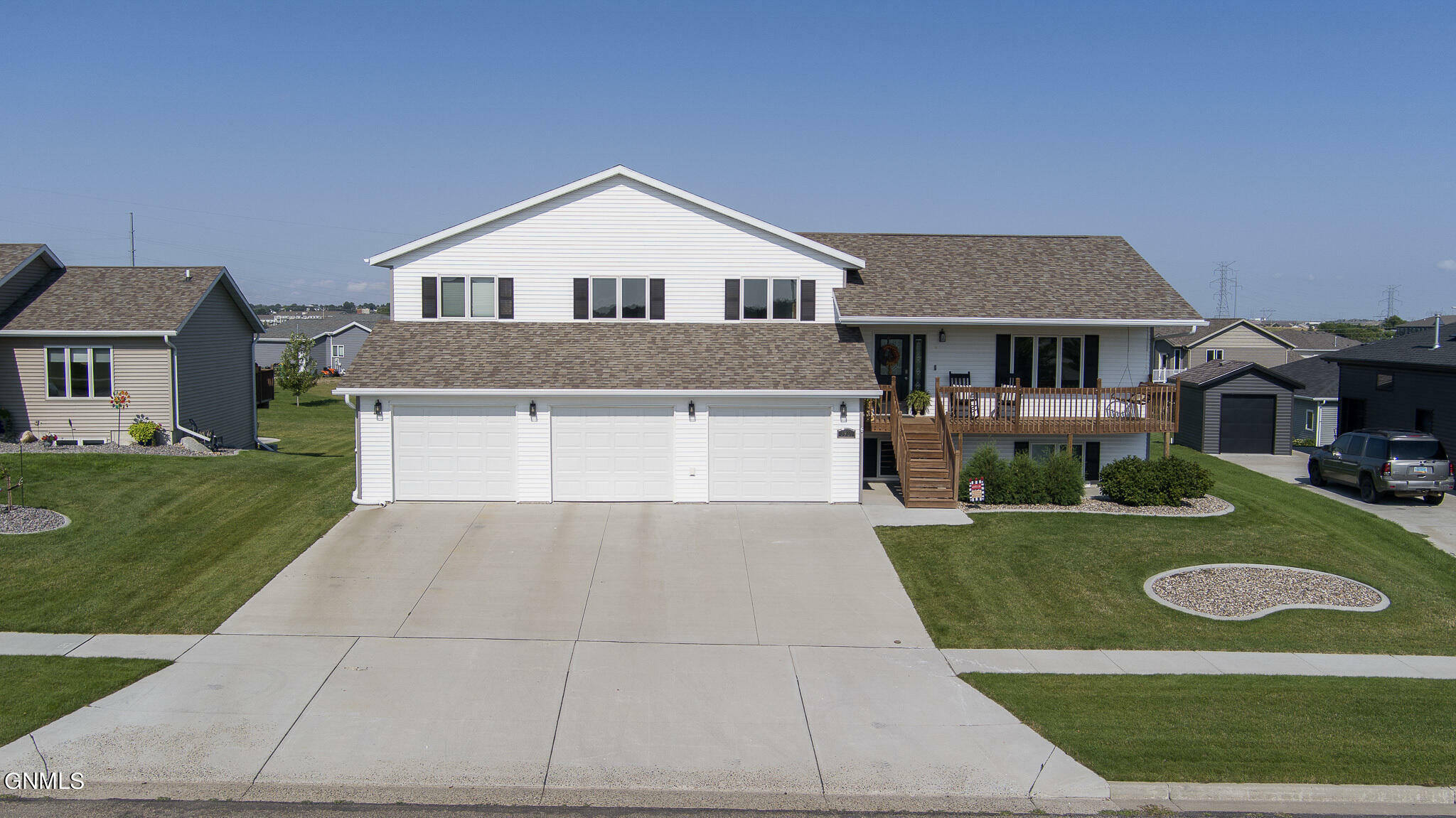 Property Photo:  3920 Nebraska Drive  ND 58503 