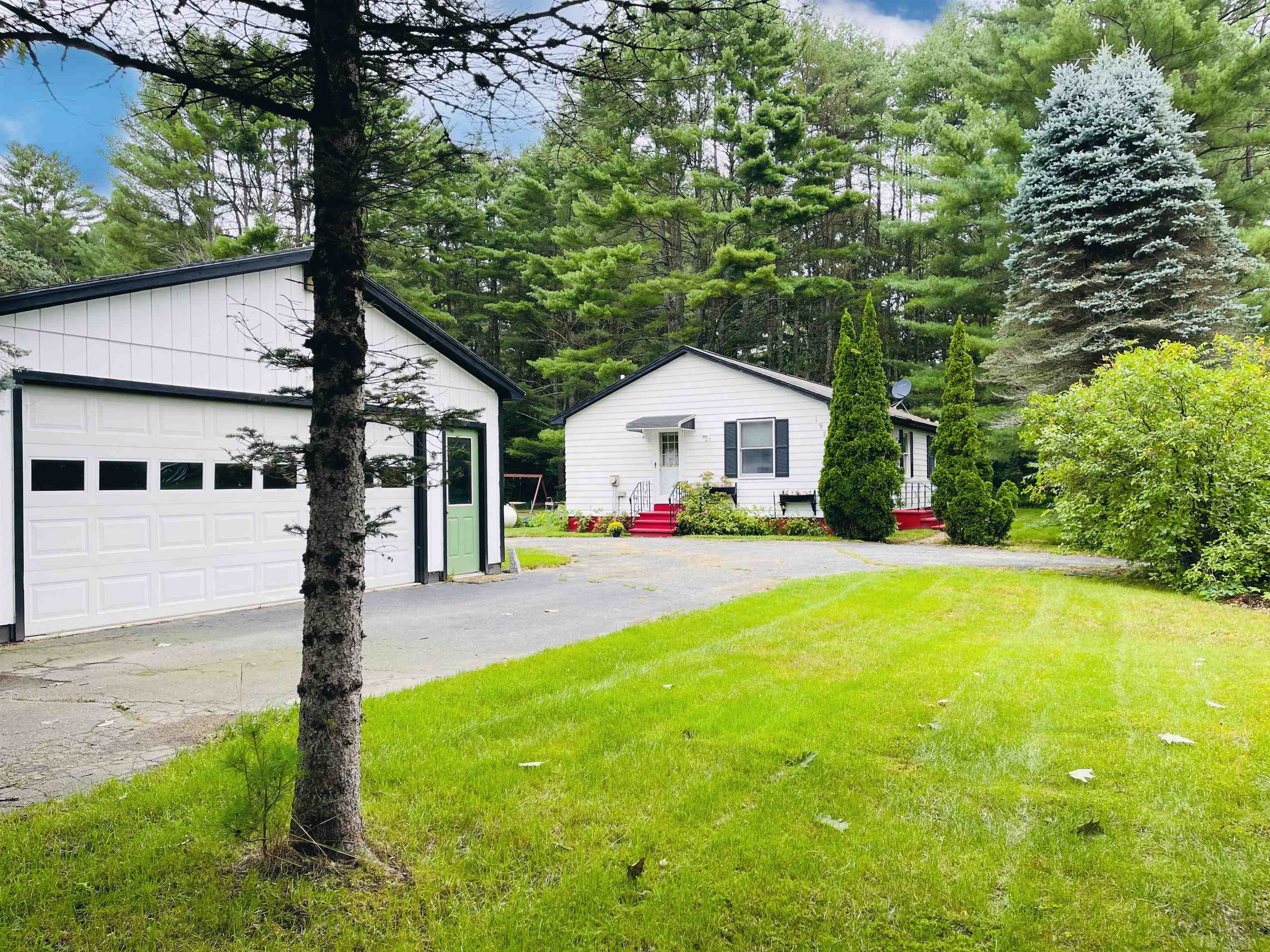 Property Photo:  329 Fairview Street  VT 05045 