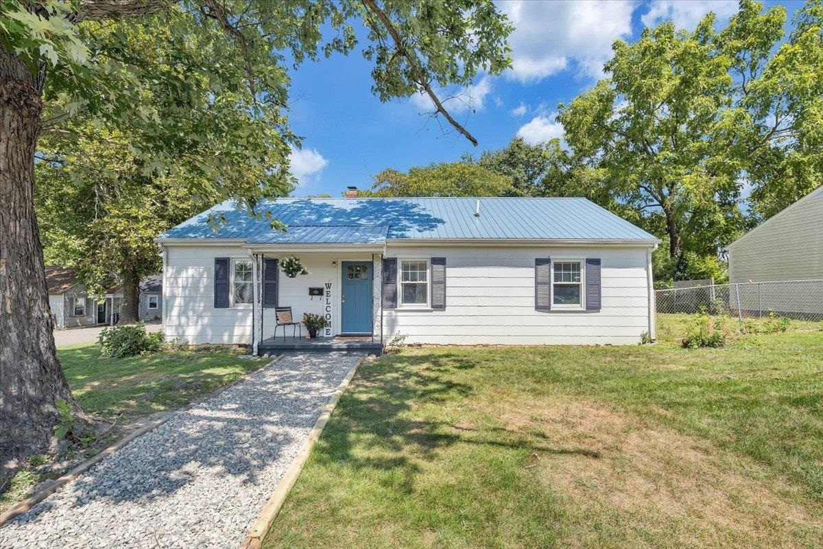 Property Photo:  808 Ninth Street  VA 24141 