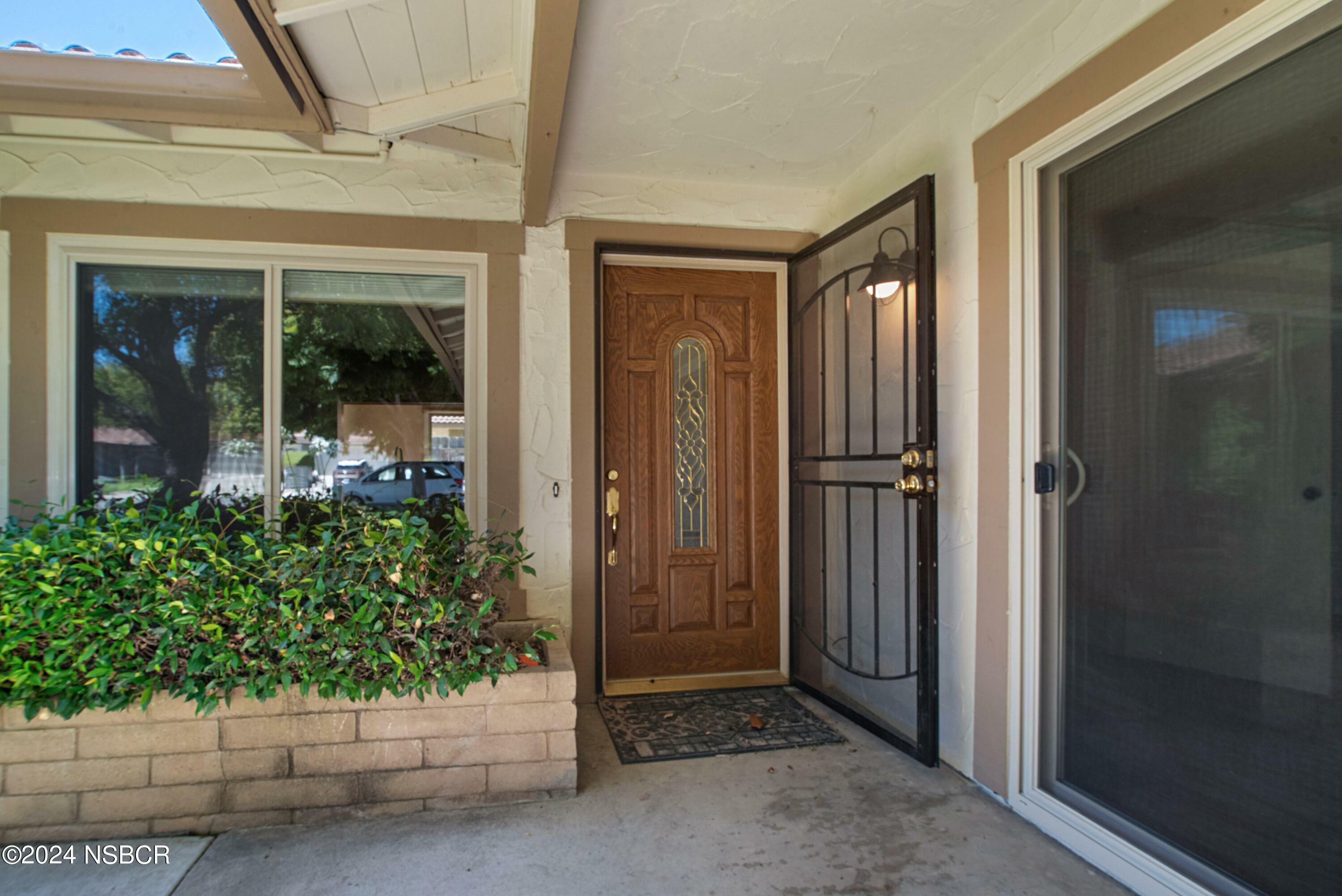 Property Photo:  817 N L Street  CA 93436 