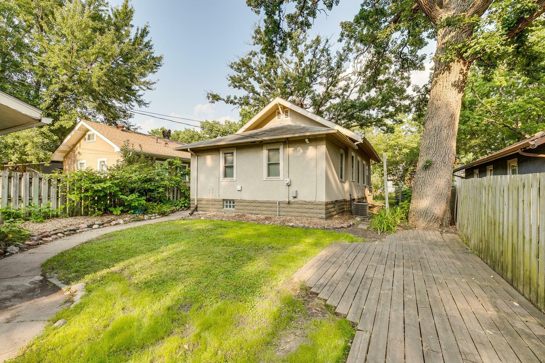 Property Photo:  3627 Sheridan Avenue N  MN 55412 