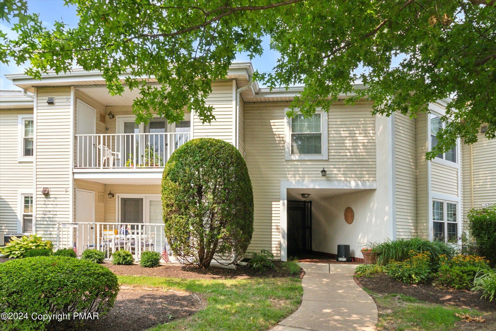 Property Photo:  1616 Steamboat Station  PA 18966 