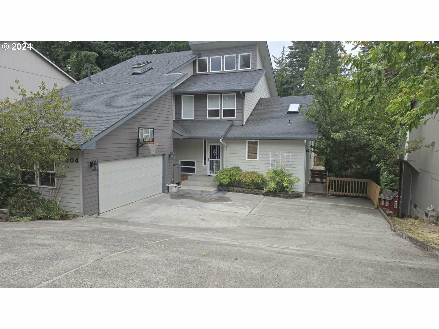 Property Photo:  11304 NW 9th Ave  WA 98685 