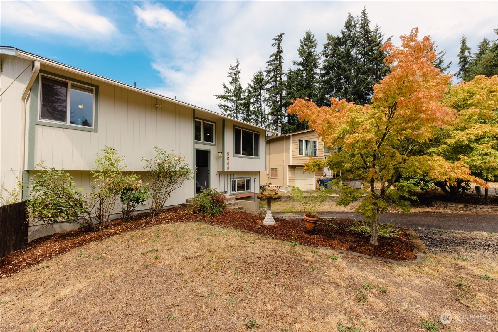 Property Photo:  5844 SE Pennswood Court  WA 98367 