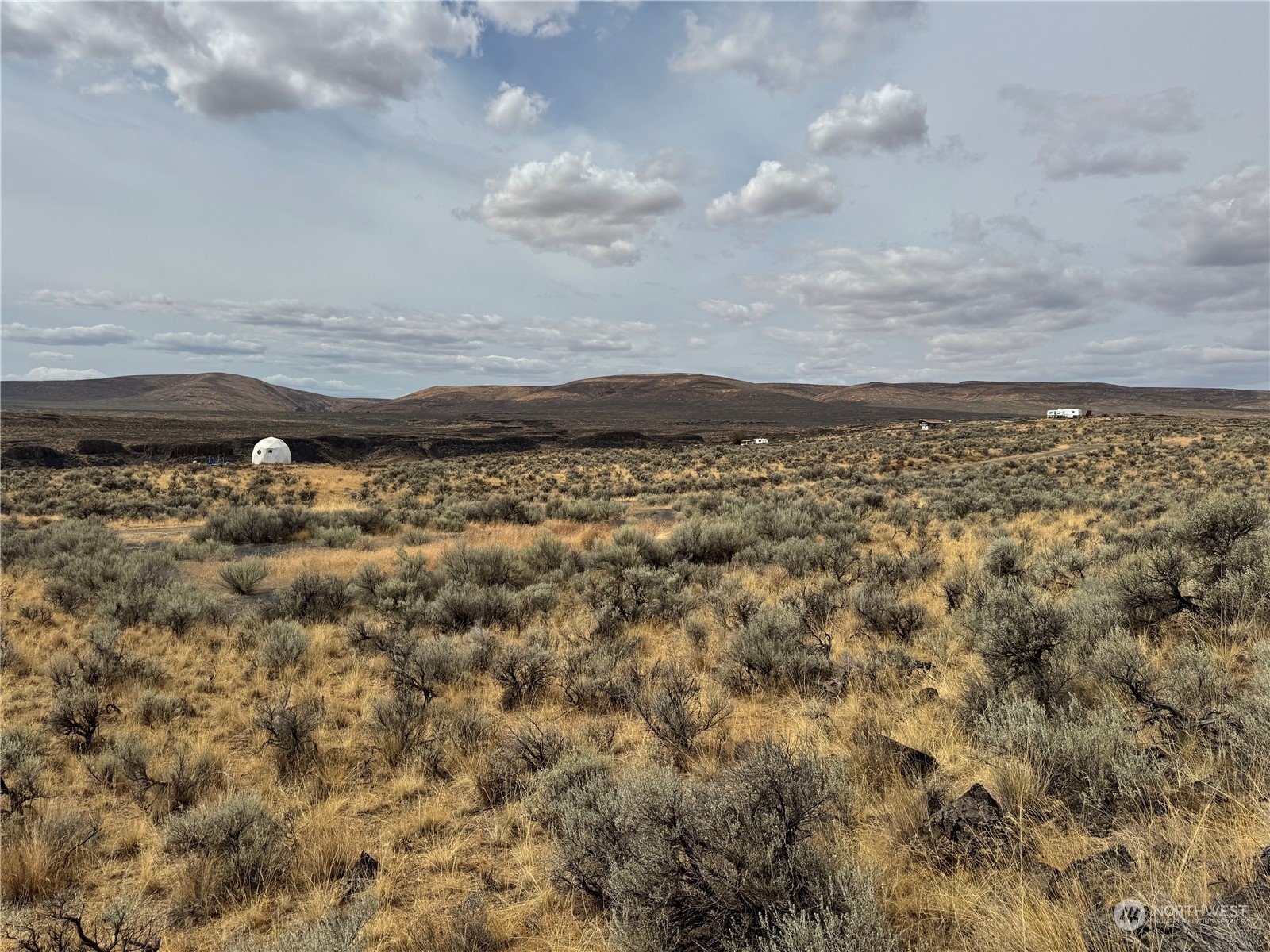 Property Photo: 415 Battle Place WA 98823