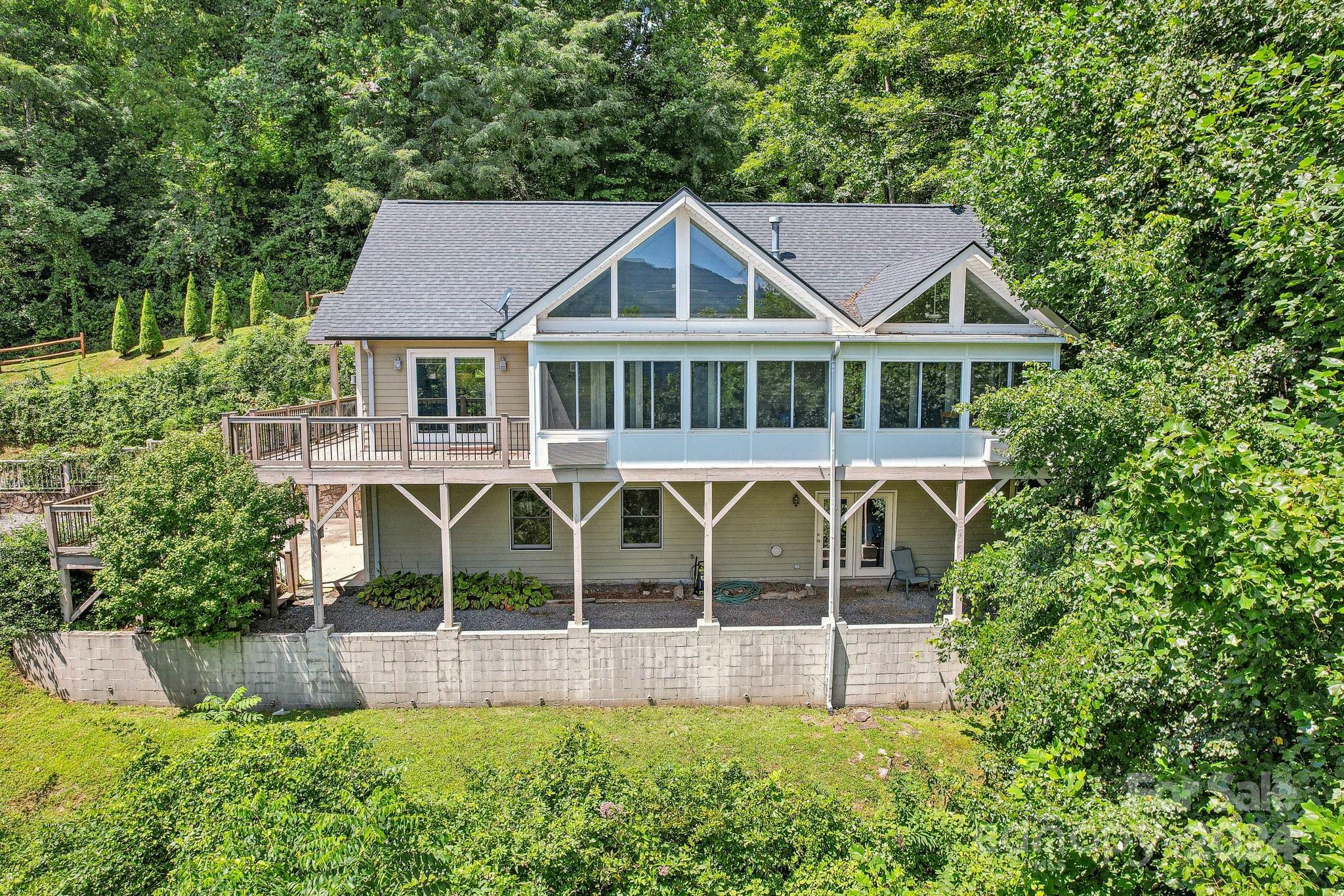 Property Photo: 376 Higher Ground Ridge NC 28785