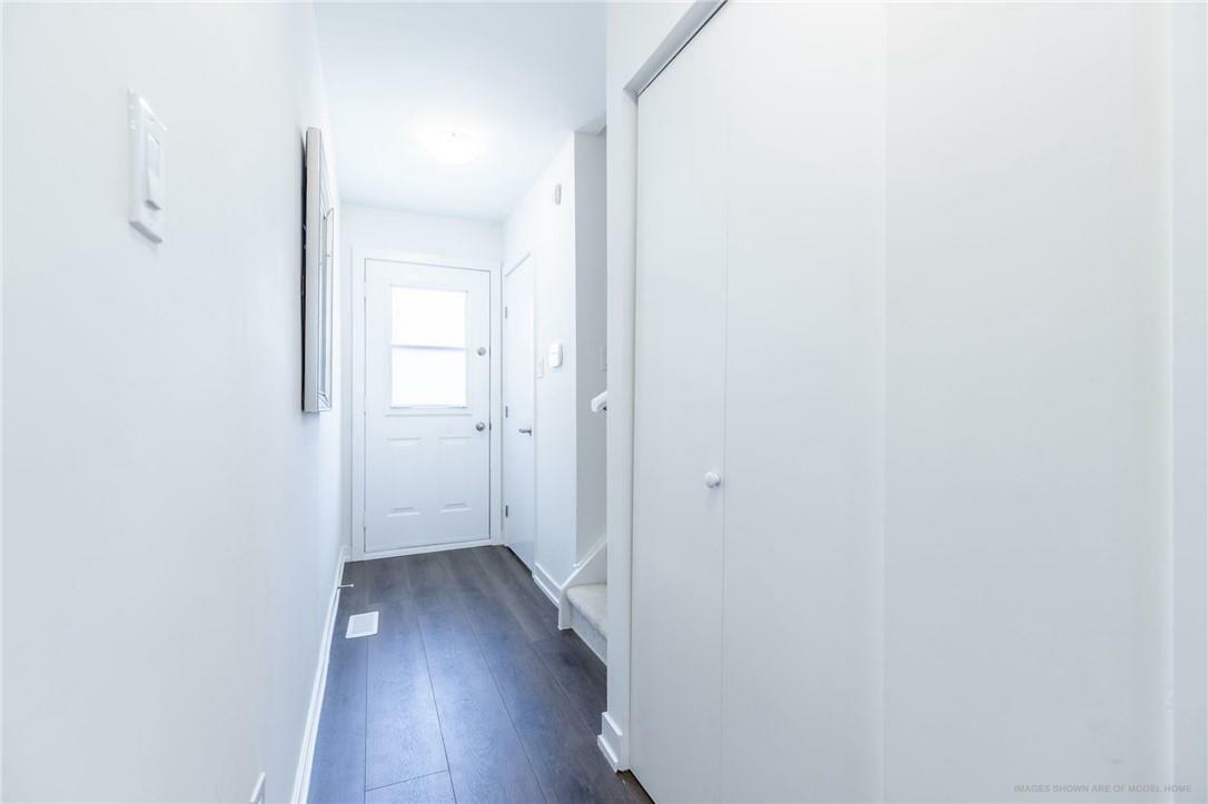 Property Photo:  88 Tunbridge Crescent, Unit #38  ON L8W 1L3 