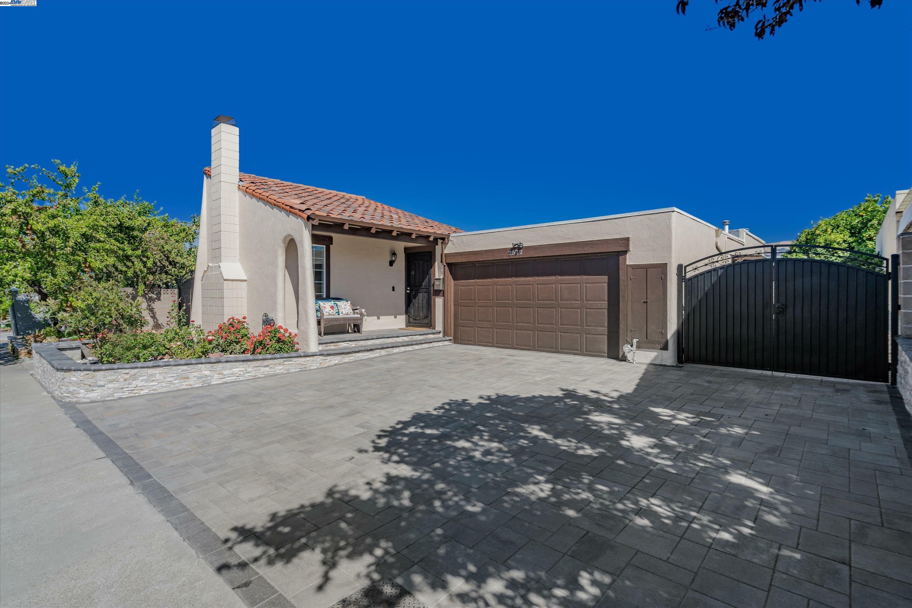 Property Photo:  2572 Abaca Way  CA 94539 