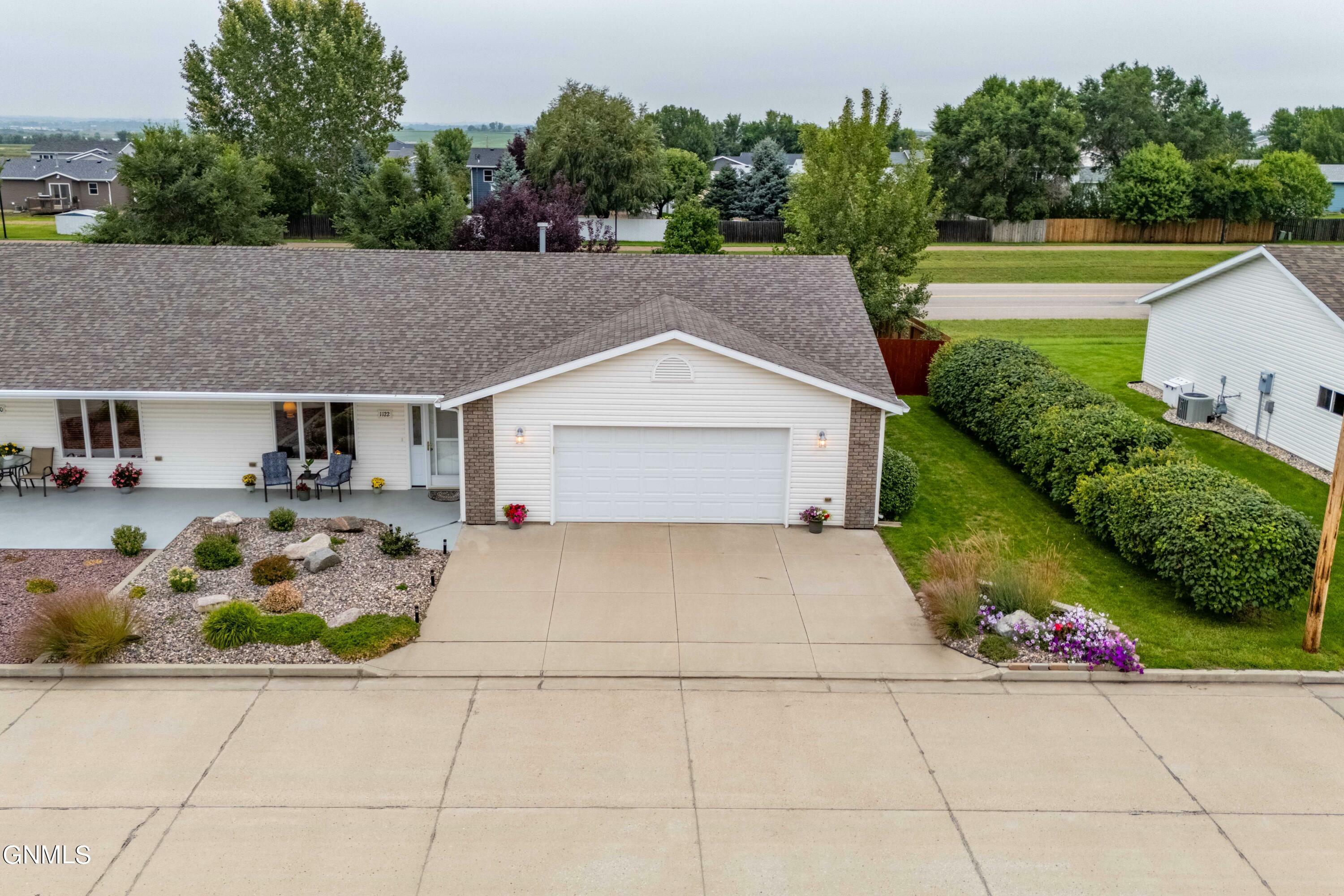 Property Photo:  1122 Lakota Lane  ND 58504 