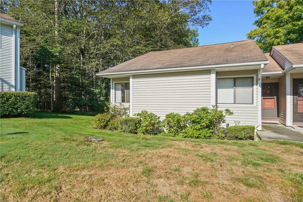 Property Photo:  81 Molly Pitcher Lane A  NY 10598 