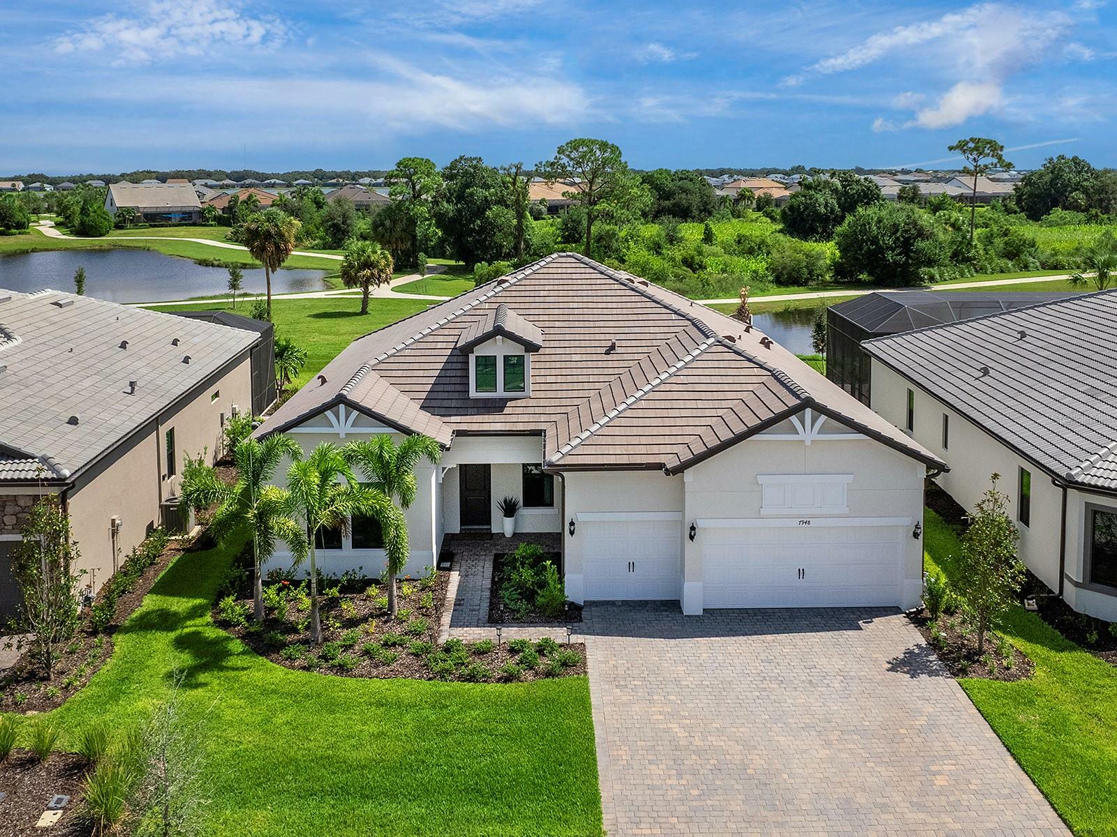 Property Photo:  7948 Sunset Pines Drive  FL 34240 