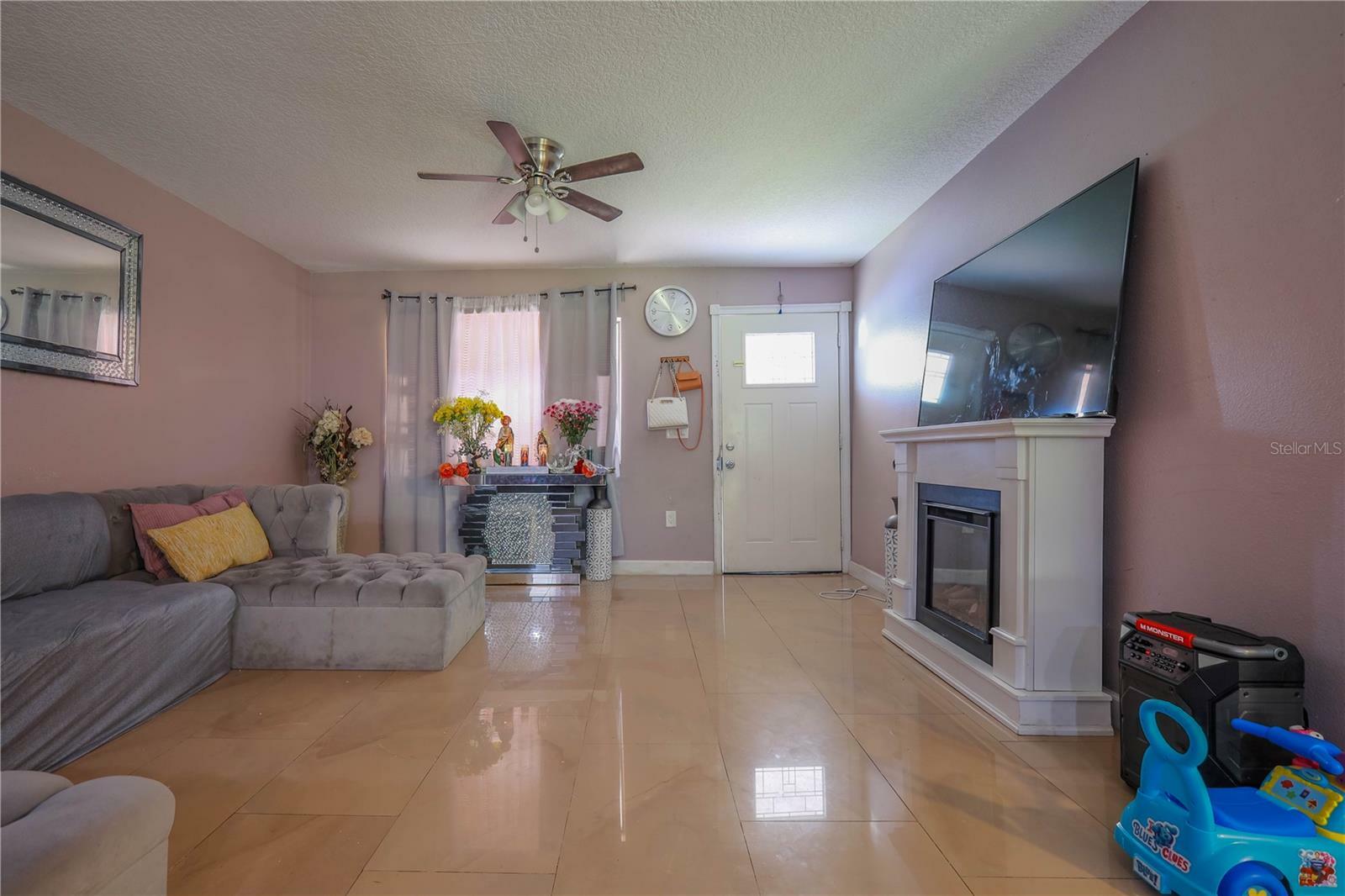 Property Photo:  5311 S Wren Street  FL 32807 