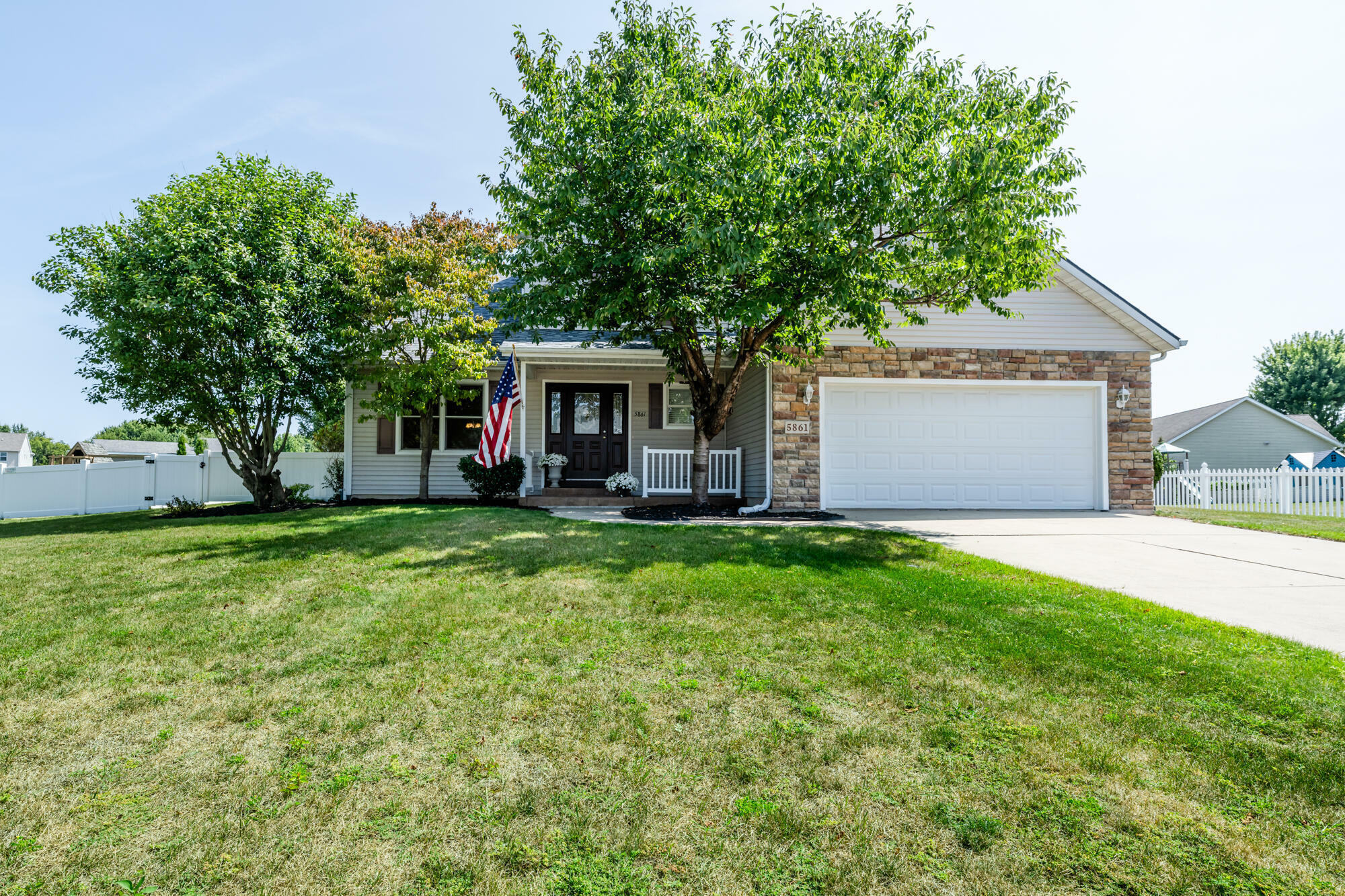 Property Photo:  5861 Wyndstone Drive  MI 49127 