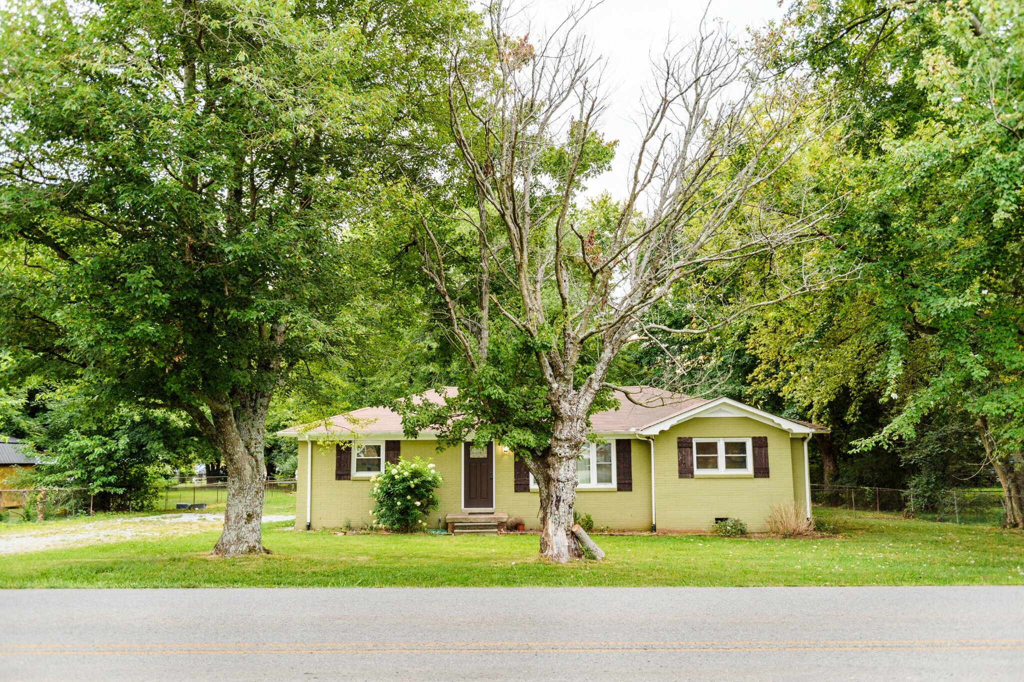 Property Photo:  211 Westland St  TN 37148 