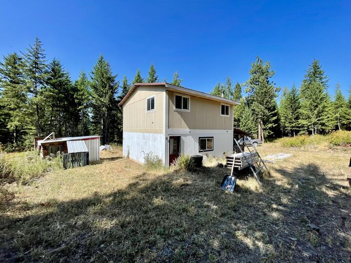 Property Photo:  2599 F Scott Rd  WA 99167 