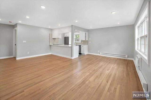 Property Photo:  252 East Fort Lee Road E  NJ 07603 