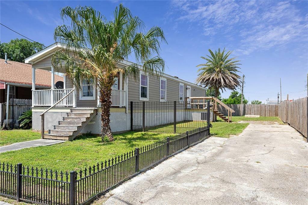 Property Photo:  1048 Lebeau Street  LA 70032 