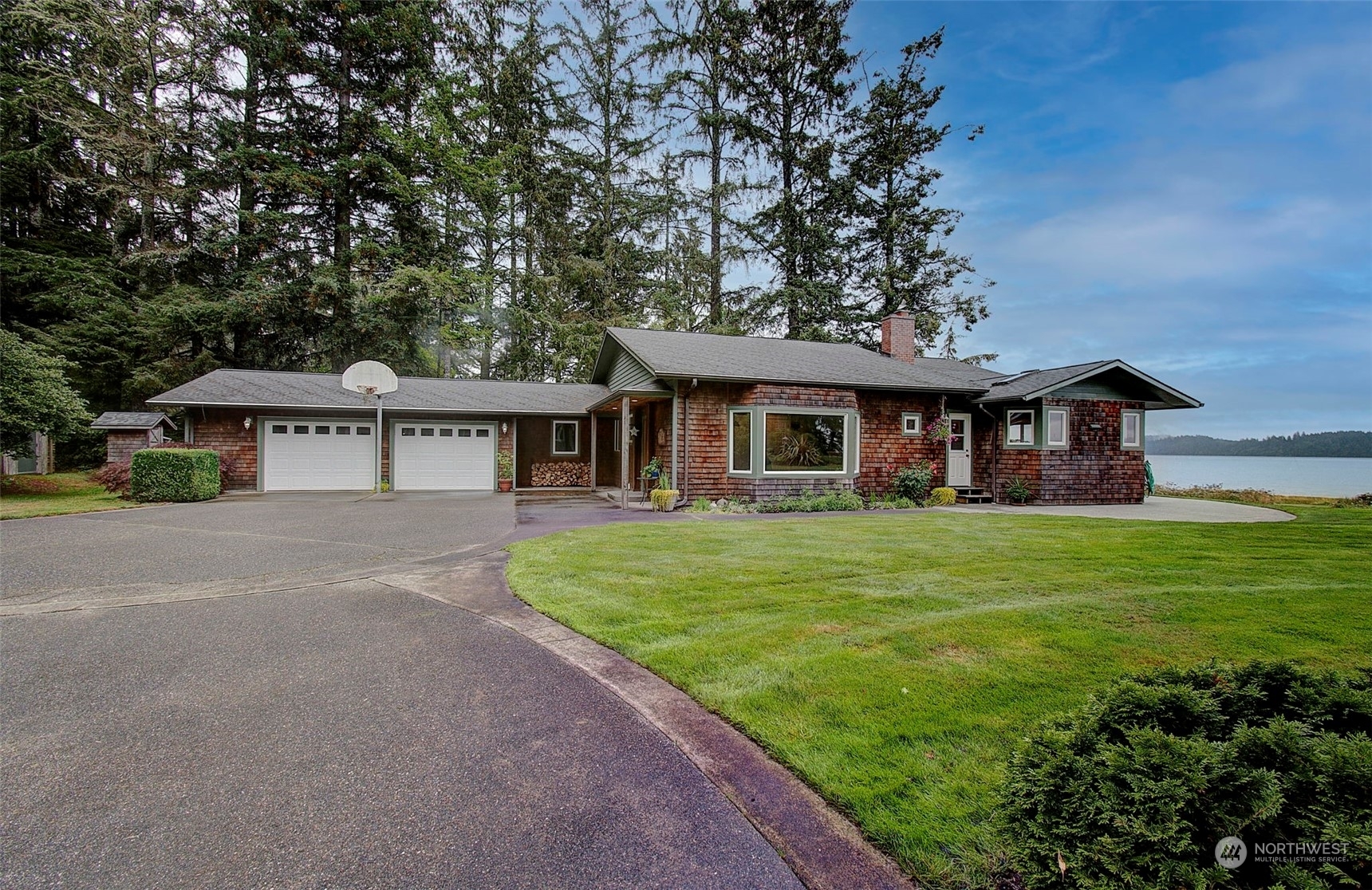 Property Photo:  24424 Sandridge Road  WA 98640 