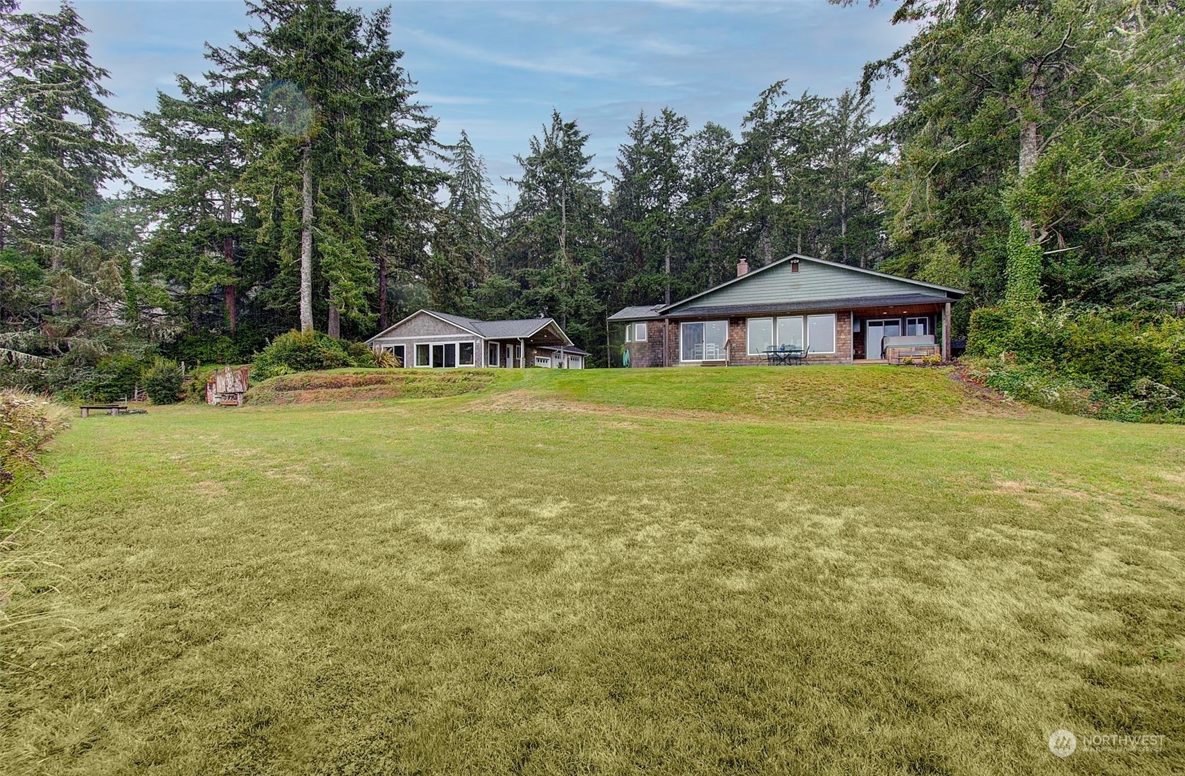 Property Photo:  24424 Sandridge Road  WA 98640 