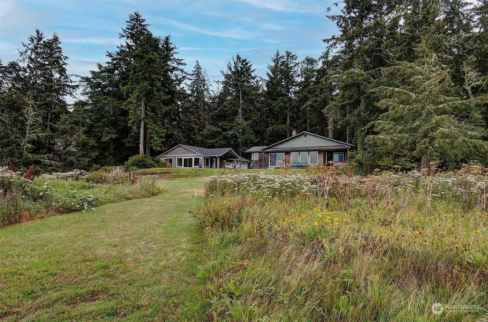 Property Photo: 24424 Sandridge Road WA 98640