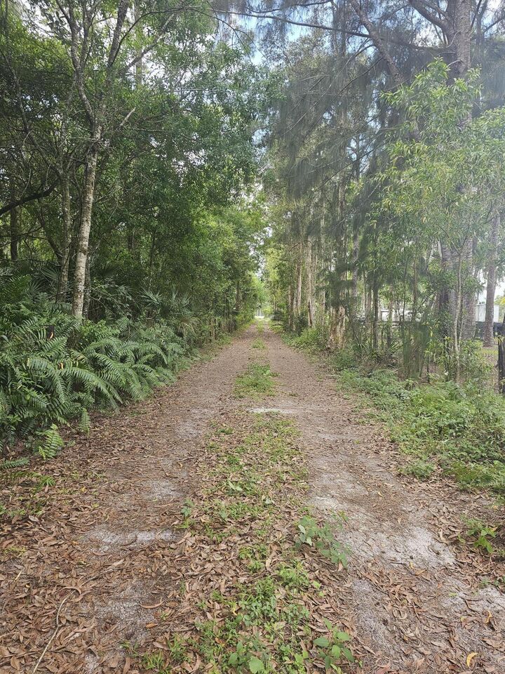 Property Photo: 3556 B Road FL 33470