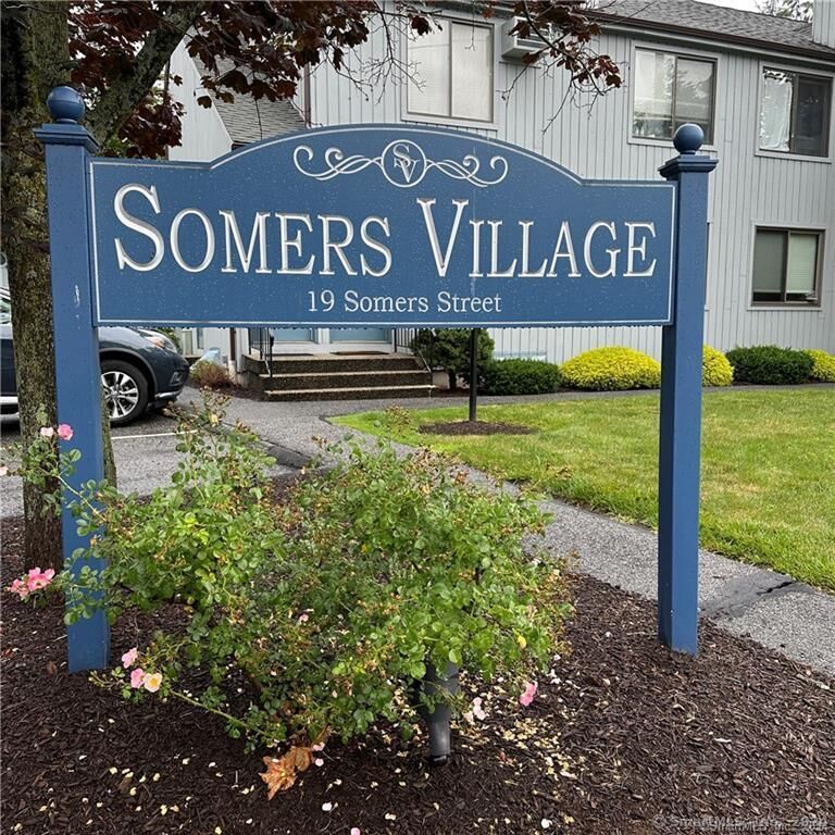 Property Photo:  19 Somers Street D4  CT 06810 