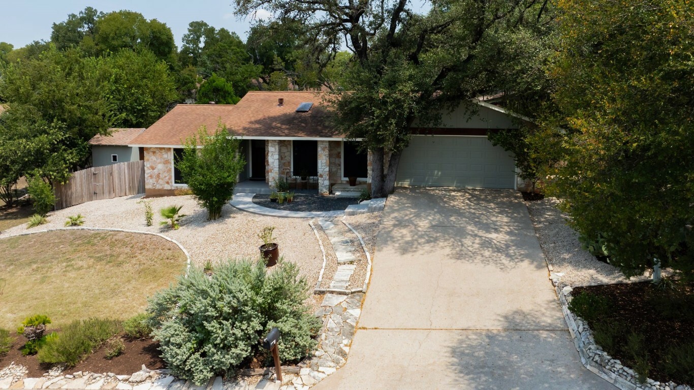 Property Photo:  2514 Mountain View Drive  TX 78704 