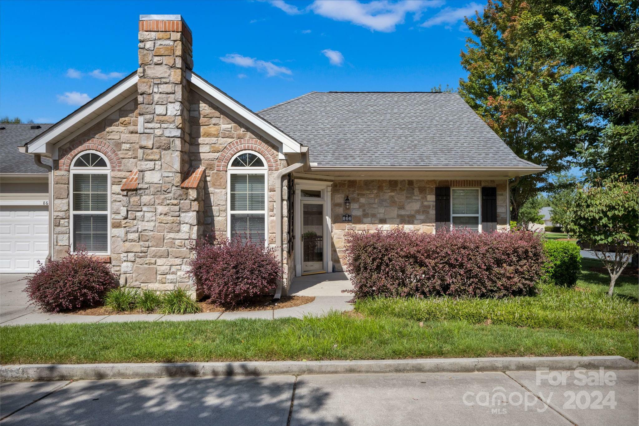 Property Photo:  866 Ledgestone Court  SC 29708 