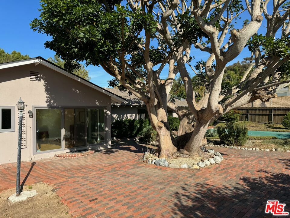 Property Photo:  29242 Sea Lion Pl  CA 90265 