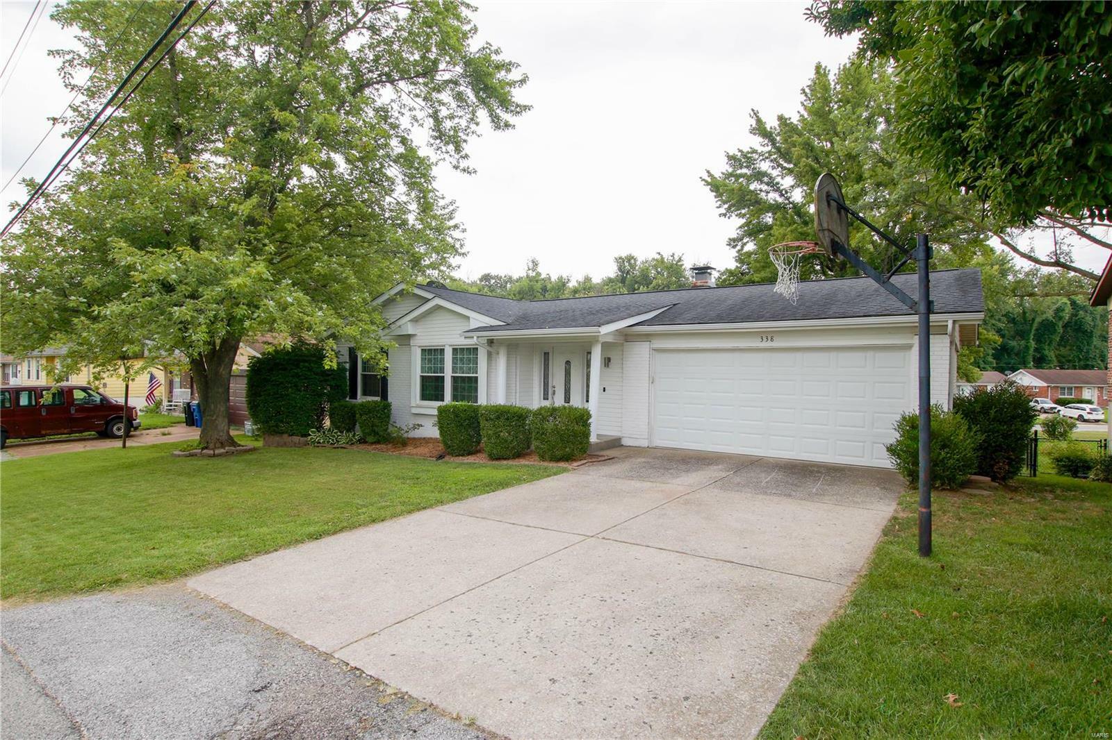 Property Photo:  338 Kinswood Lane  MO 63129 