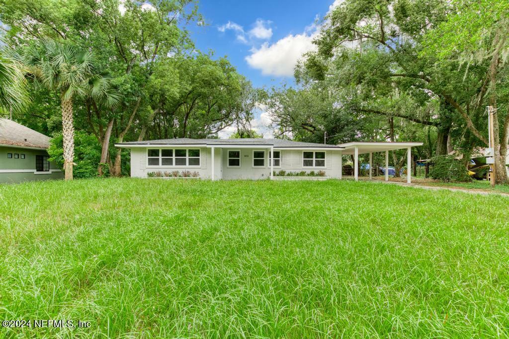 Property Photo:  2408 Schumacher Avenue  FL 32207 