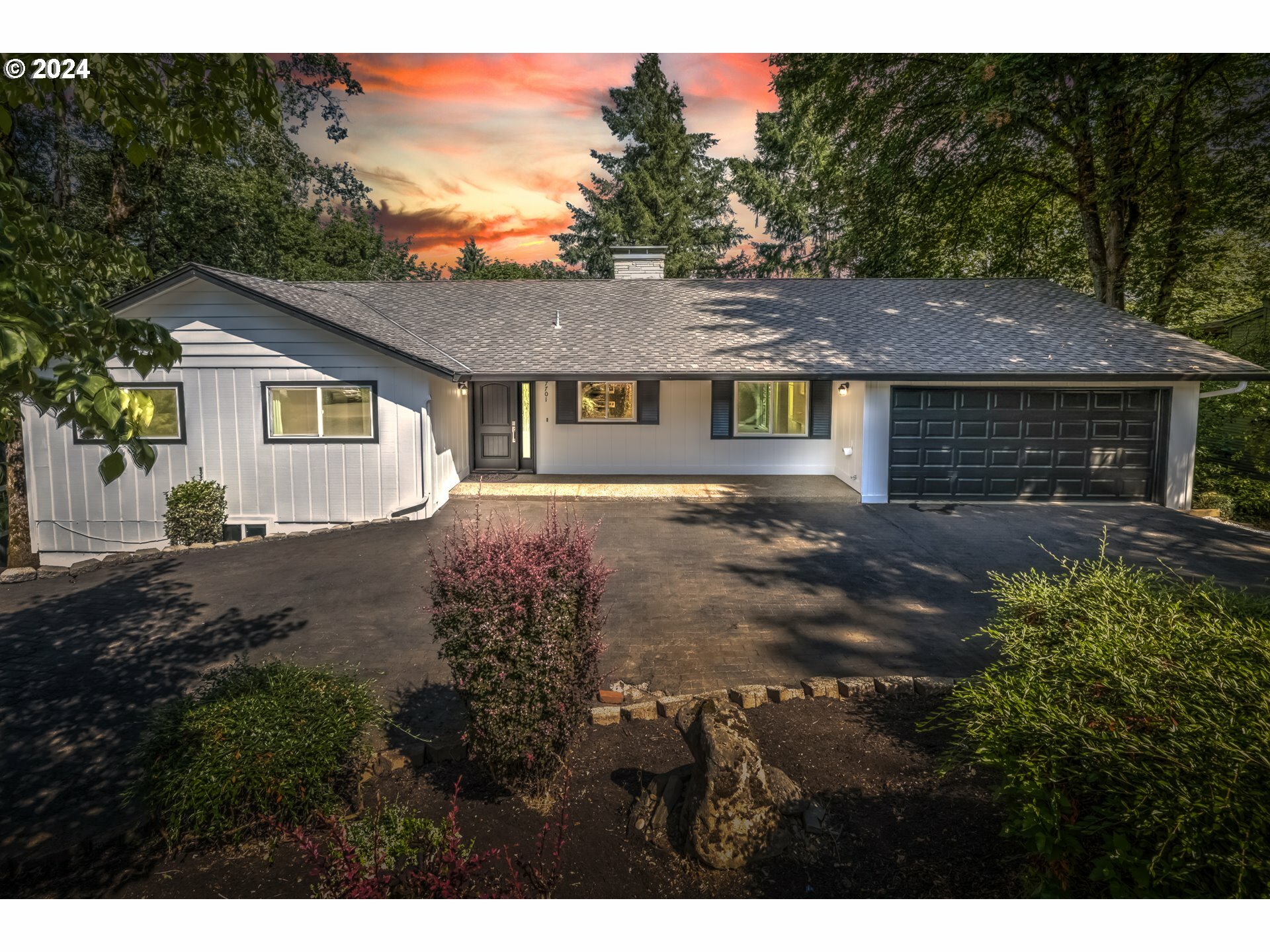 17701 Overlook Cir  Lake Oswego OR 97034 photo