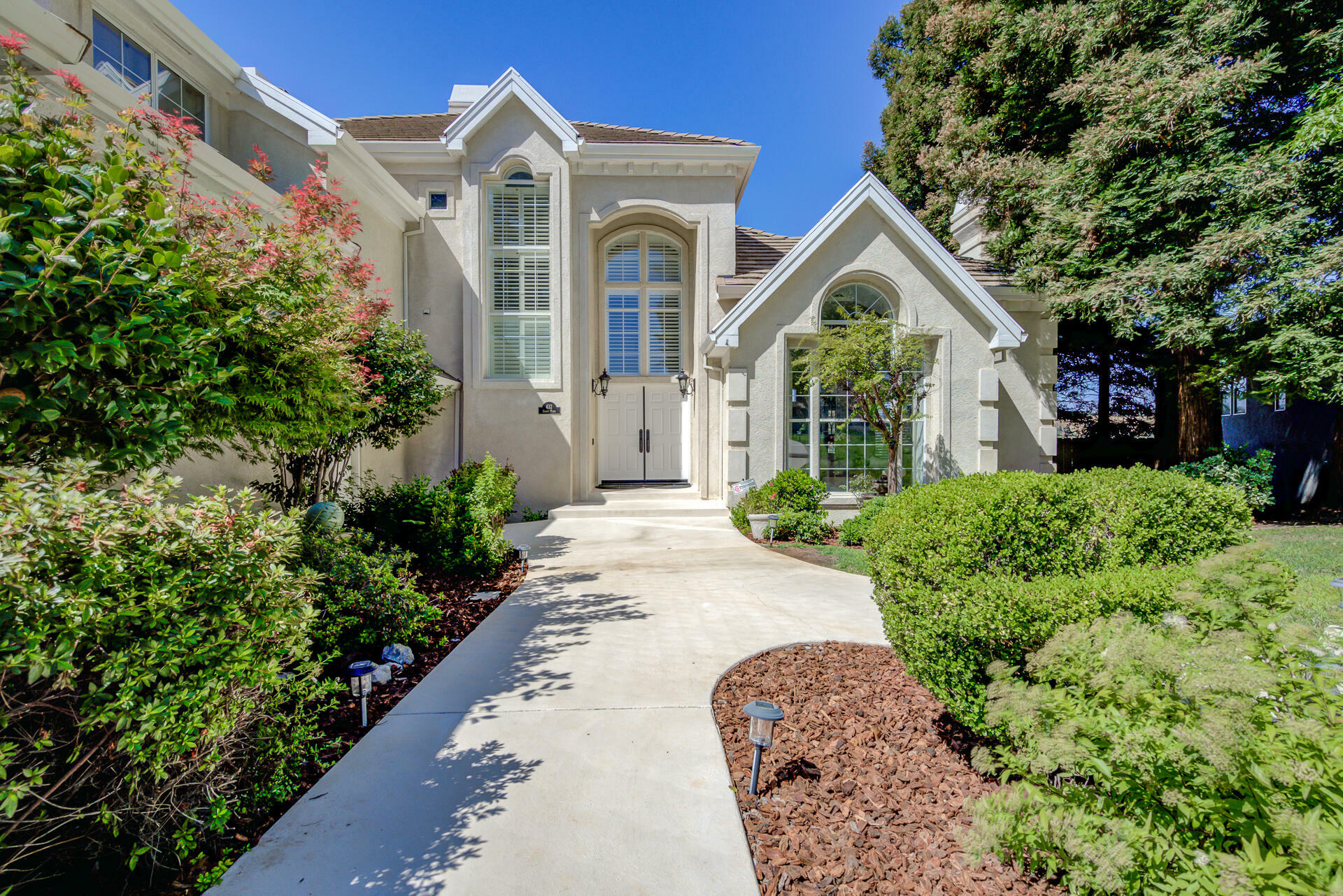 Property Photo:  432 Arbor Place  CA 96001 