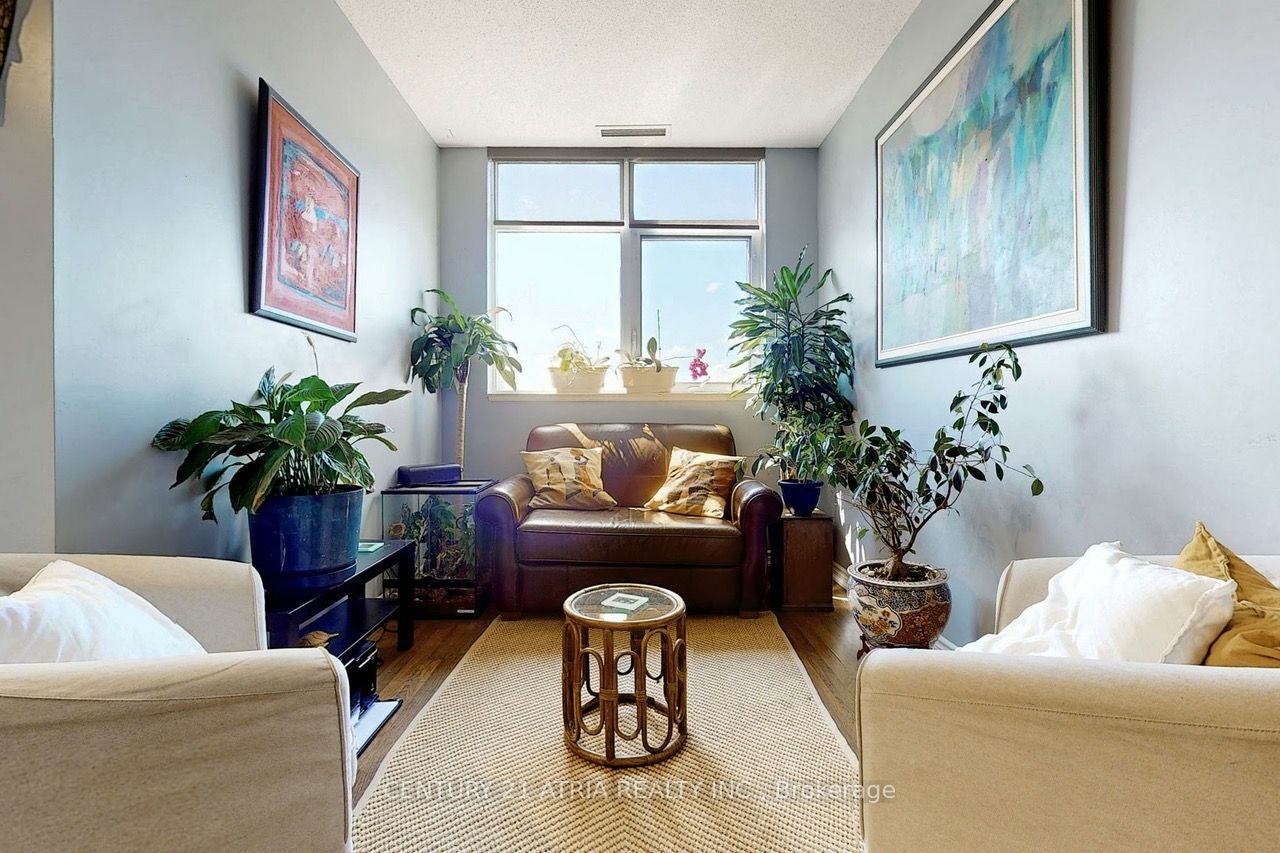 Property Photo:  9235 Jane St 1609  ON L6A 0J8 