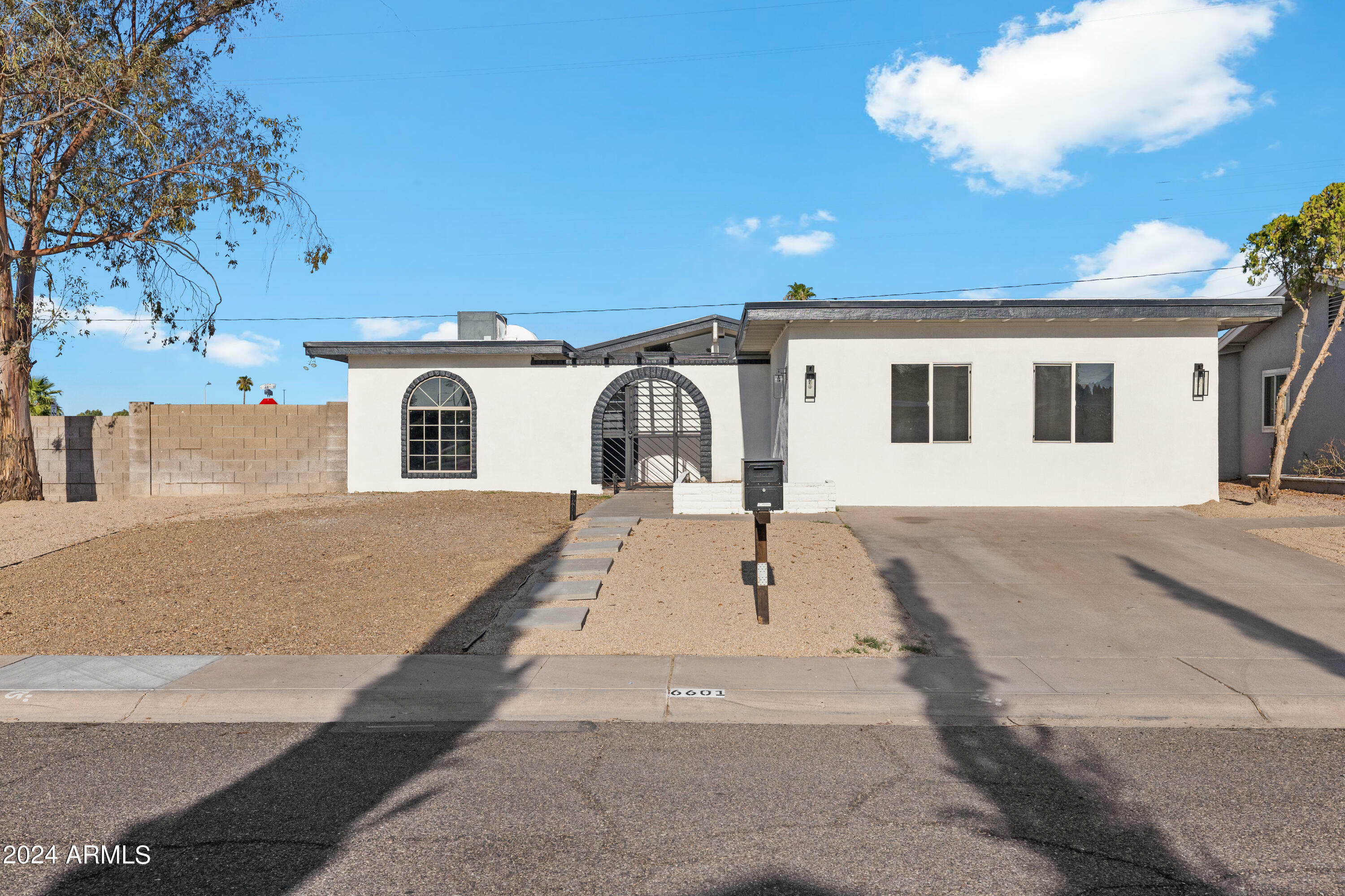 6601 S 47th Place  Phoenix AZ 85042 photo