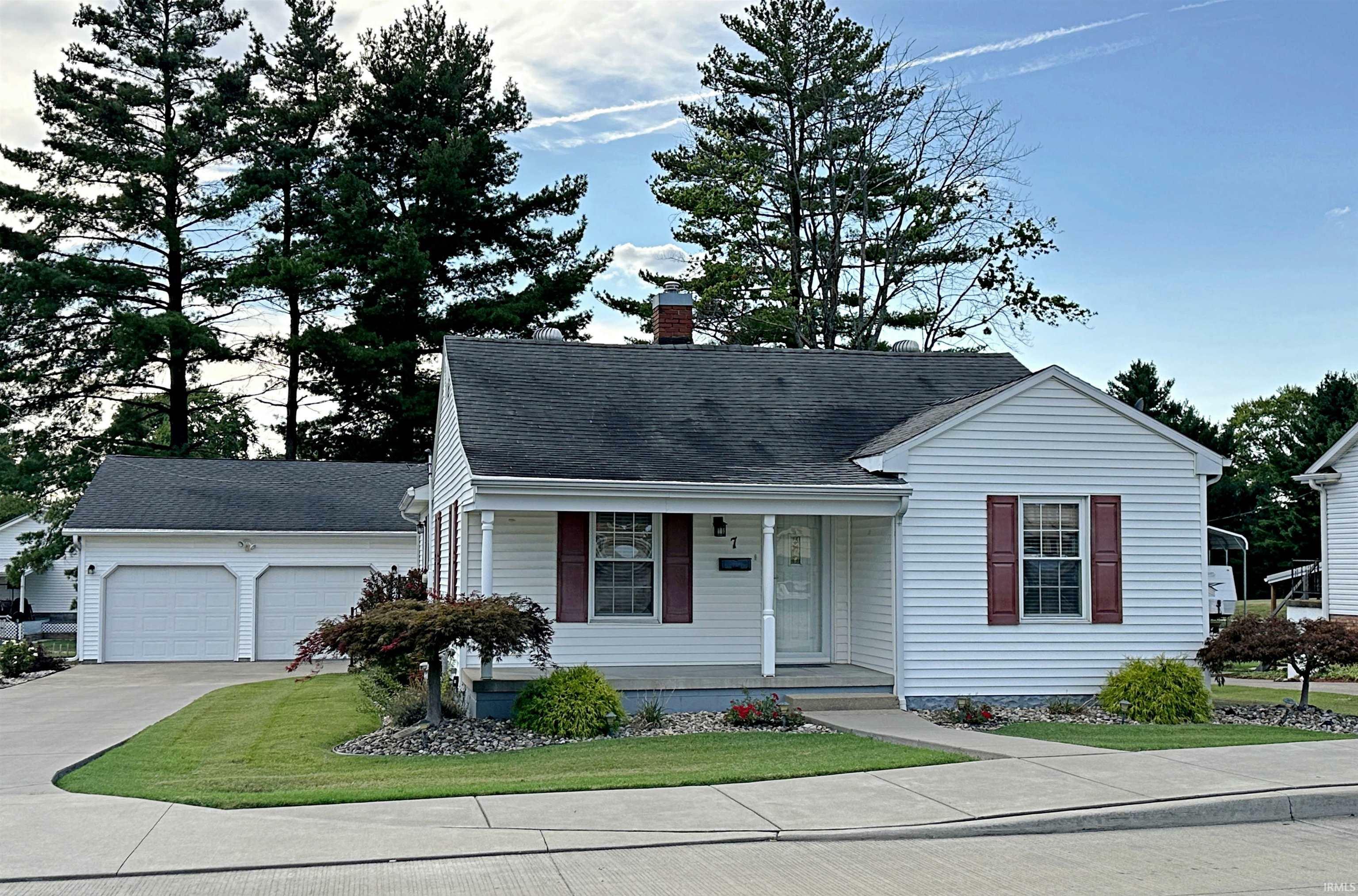 Property Photo: 7 SE 15th Street IN 47501
