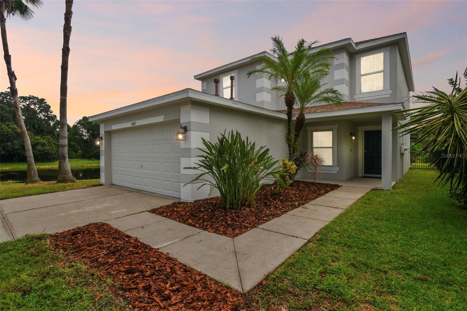Property Photo:  5807 Wrenwater Drive  FL 33547 