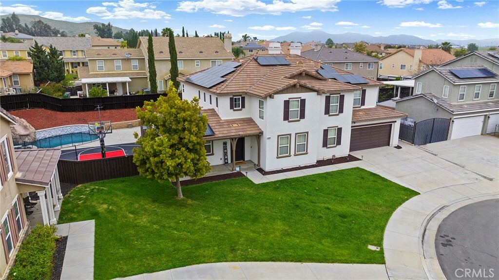 Property Photo:  30138 Beeswing Circle  CA 92584 