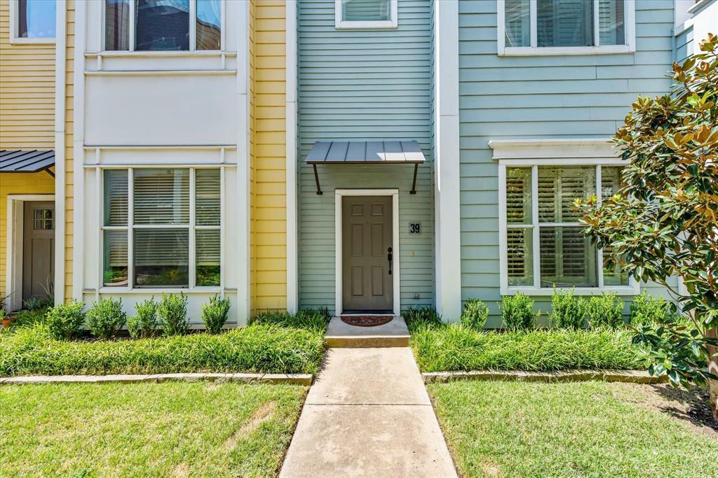 Property Photo: 4121 McKinney Avenue 39 TX 75204