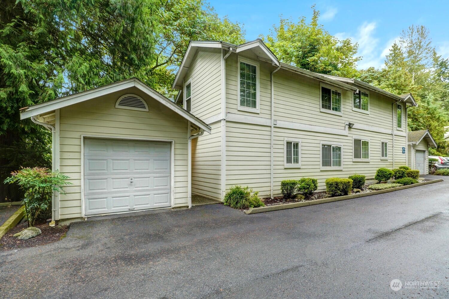 Property Photo:  3800 NE Sunset Boulevard C101  WA 98056 