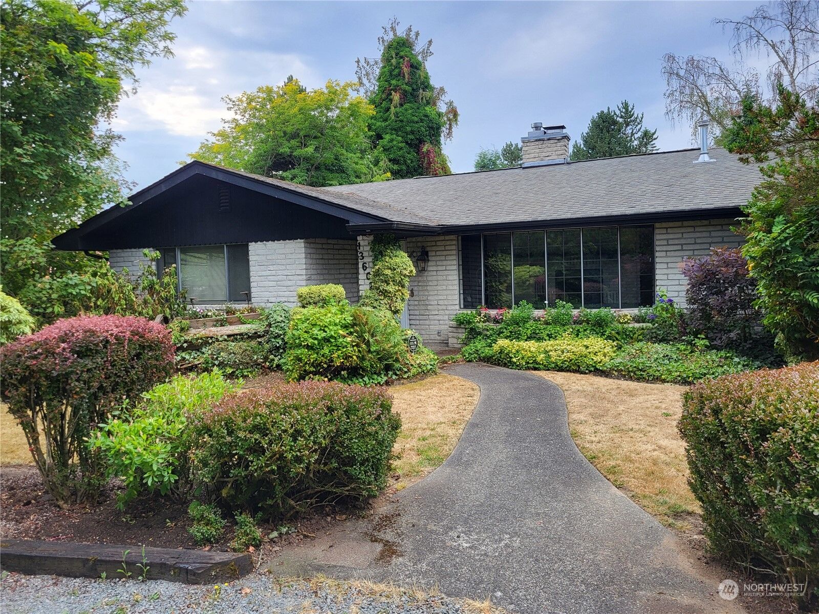 Property Photo:  13602  Vickery Avenue E  WA 98446 