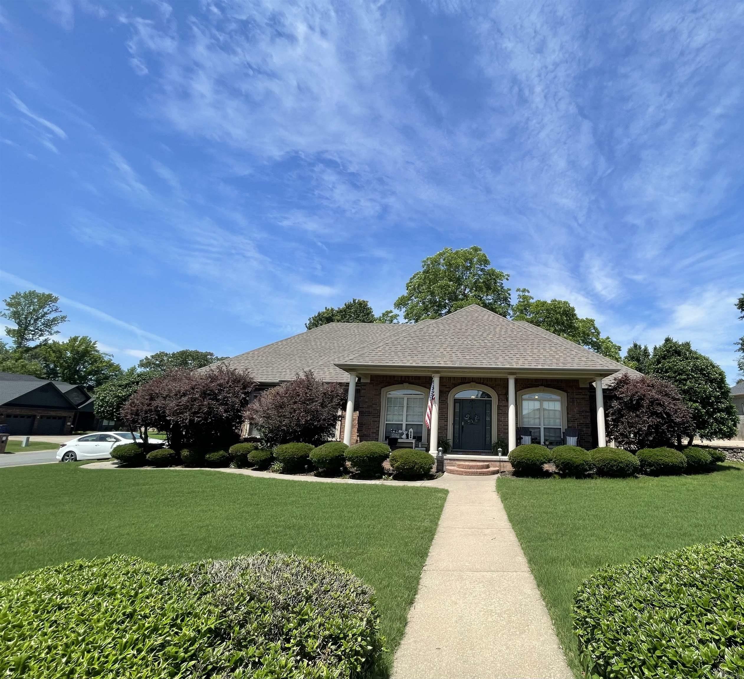 Property Photo:  26 S Shiloh  AR 72023-2726 