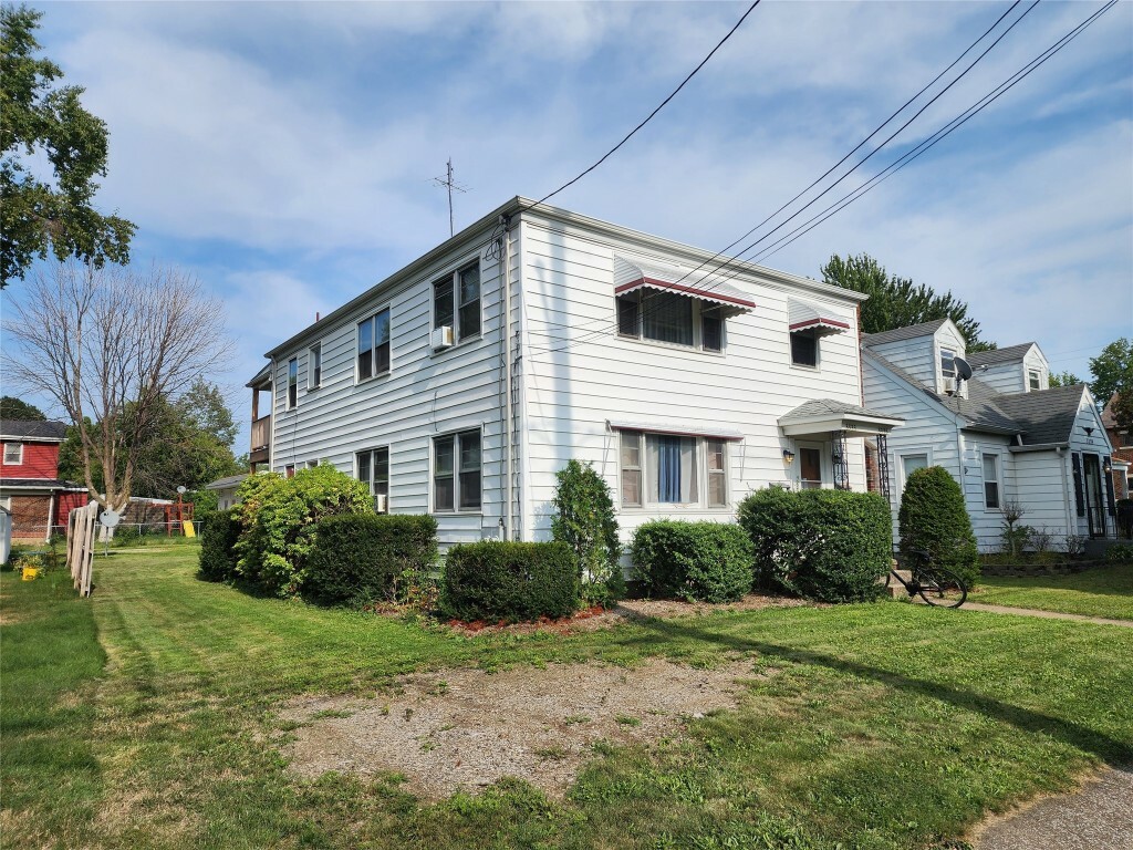 Property Photo:  3333-35 Holland Street  PA 16504 