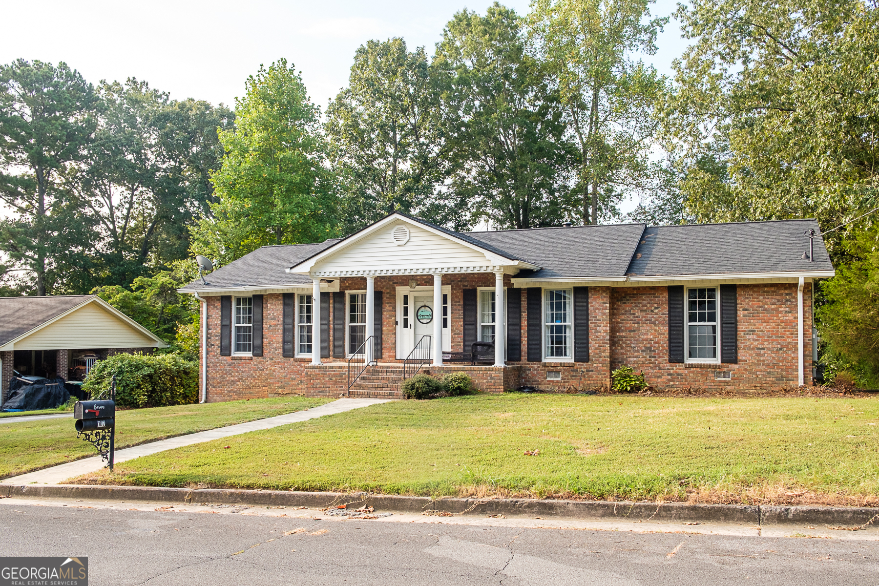 Property Photo:  107 Brentwood Drive SW  GA 30165 