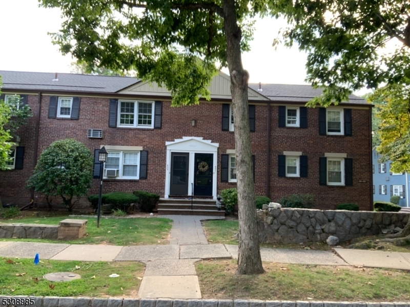 Property Photo:  402 Lincoln Park  NJ 07016 