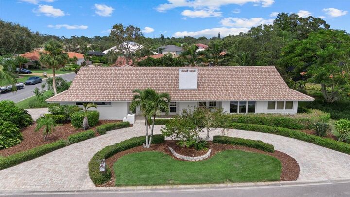 Property Photo: 322 Yacht Harbor Drive FL 34229