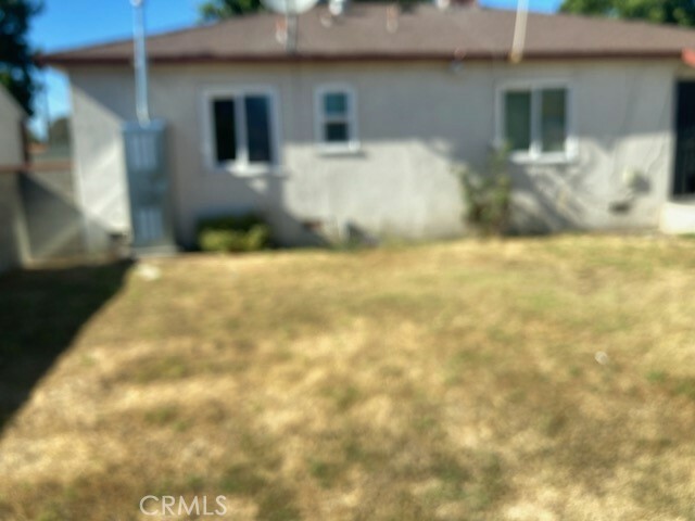 Property Photo:  916 E Ross Avenue  CA 91801 