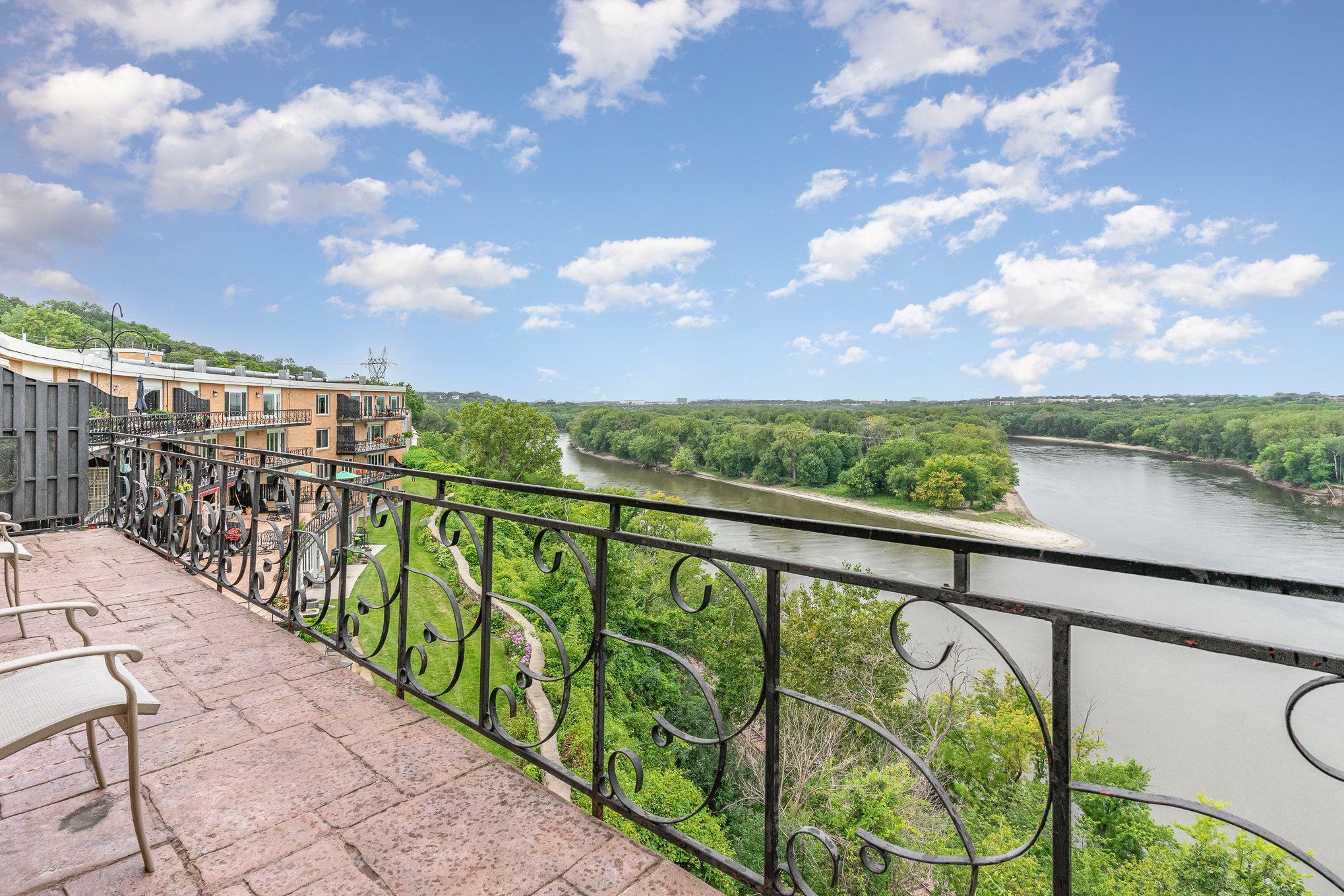 Property Photo: 1111 Sibley Memorial Highway 4D MN 55118