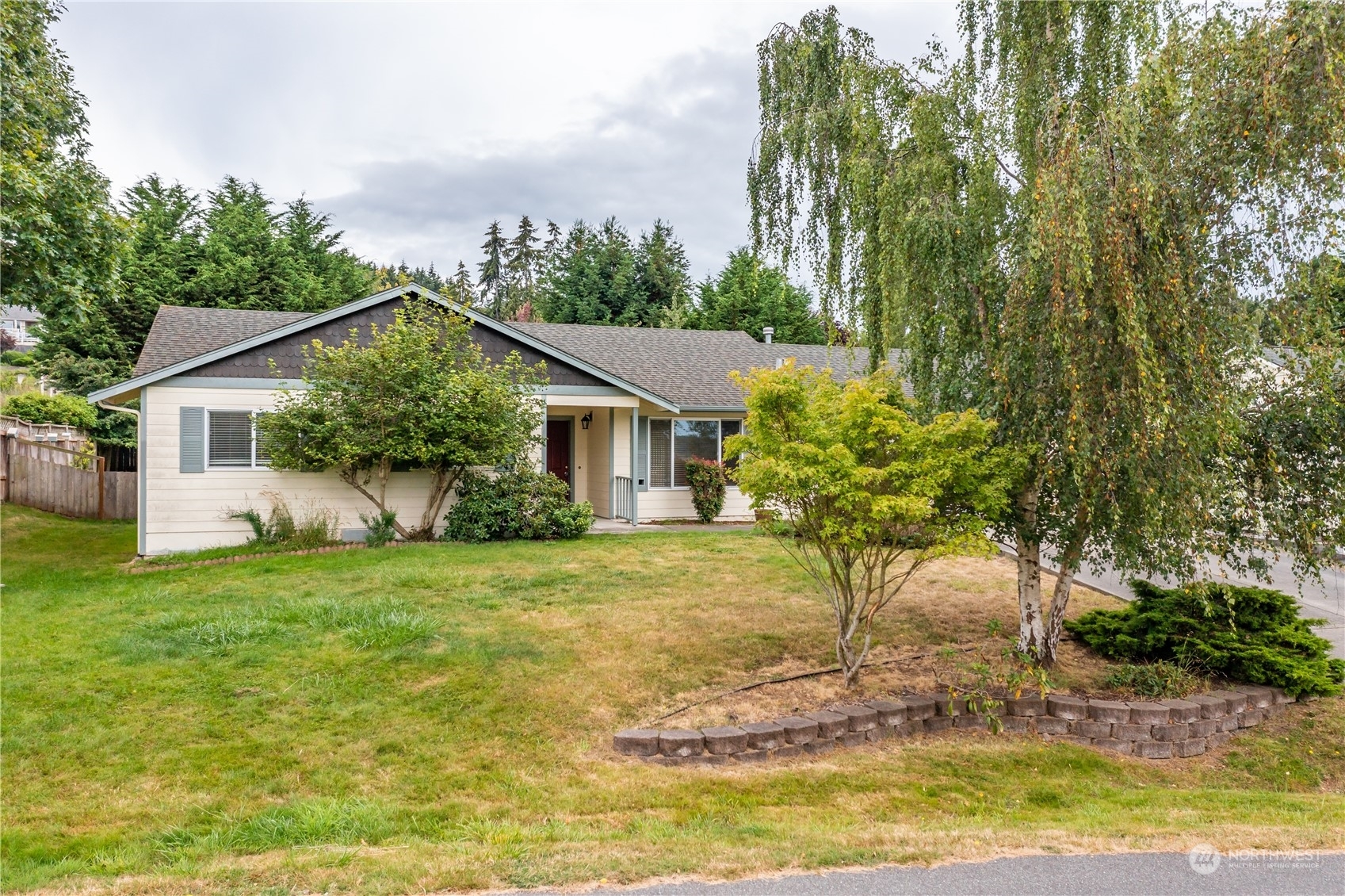 Property Photo:  805 NE 8th Street  WA 98239 