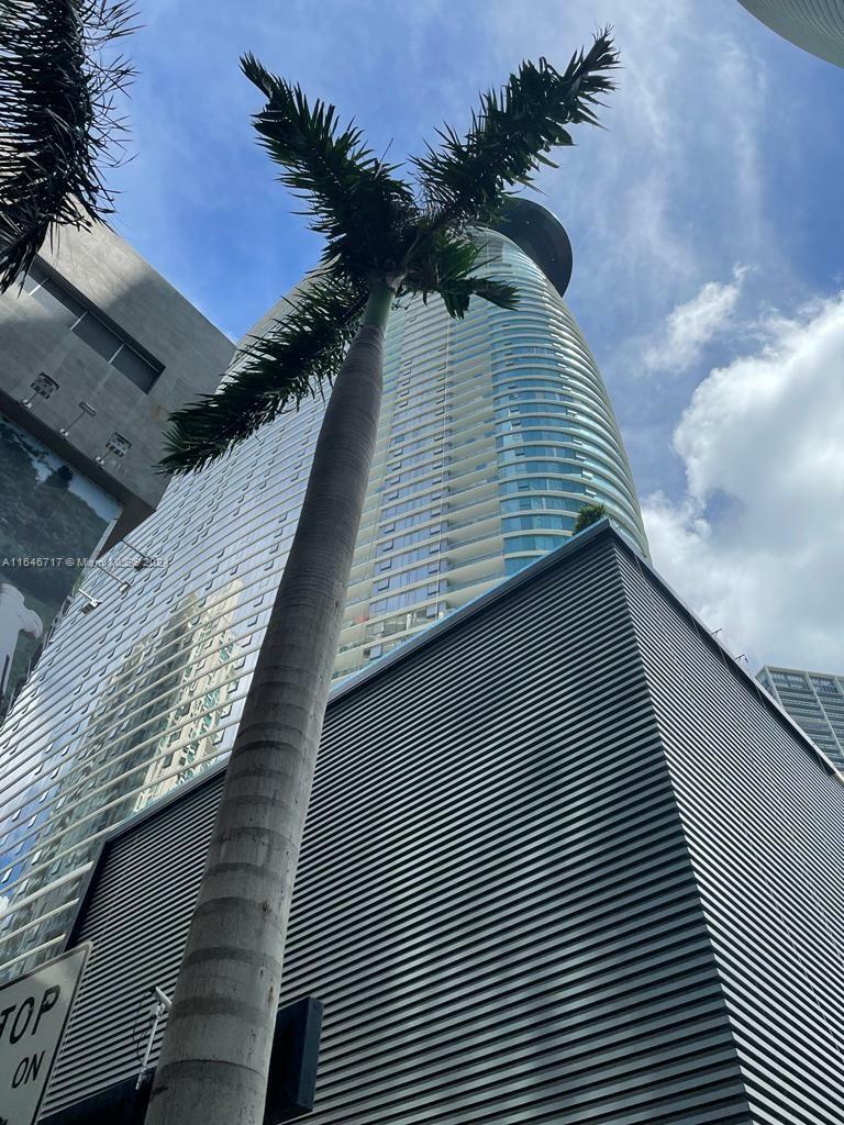 Property Photo:  200 Biscayne Boulevard Way 5007  FL 33131 